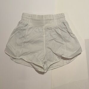 Lululemon hotty hot shorts, 4 in, white size 0 (fit smalll)